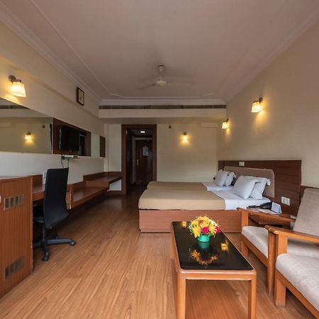 Hotel Ballal Residency Bangalore Esterno foto